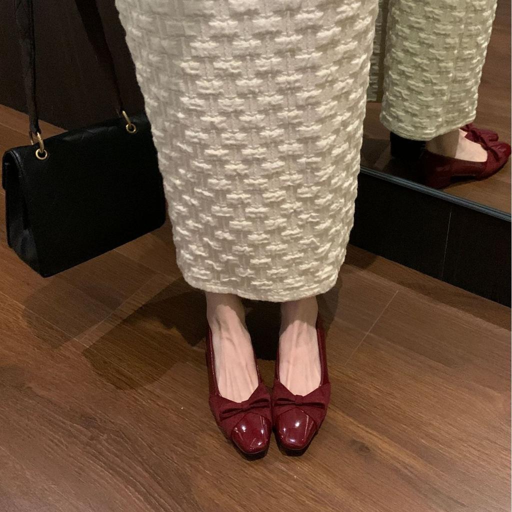 French Thick Heel Fairy Patent Leather Bow Single Shoes Light Mouth Square Head Commuting Splicing Low Heel Shoes Gentle Red Nude