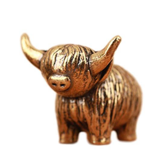 Mini Copper Highland Cow Figurine Miniature Vintage Brass Highland Cow Small Cow Sculptures for Home Office Bookshelf Micro Landscape Accessory 1pc