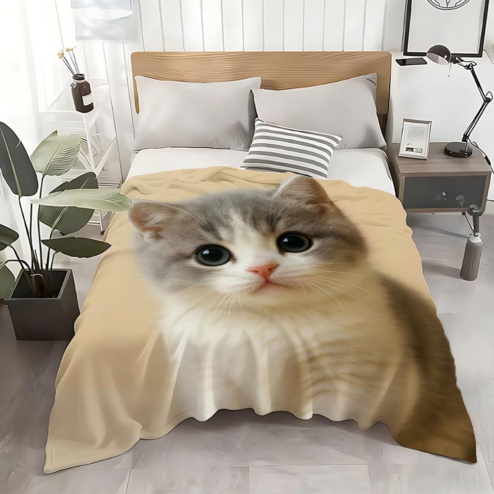 Character Cat Throw Flannel Throw Blanket: Soft Kid-Friendly Warm Anti-Static All Season Washable Couch Bed Home