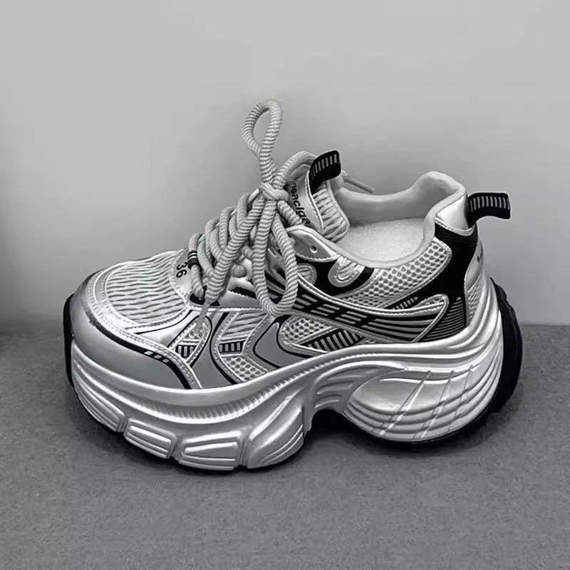 

Повседневные кроссовки для папы 2025 весна и лето новая модная сетчатая обувь повседневная спортивная обувь универсальная на толстой подошве с внутренней высокой женской обувью 40 серый