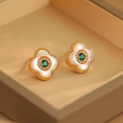 Orecchini Retrò Geometrici a Fiore in Madreperla con Borchie di Zirconi - Gioielli Minimalisti di Lusso Leggero