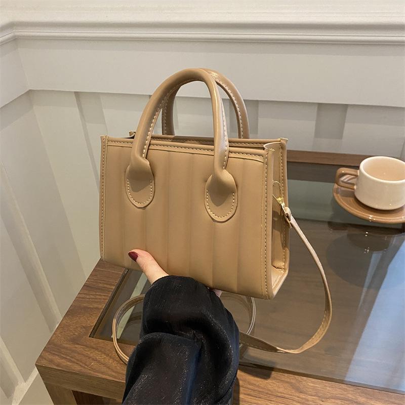 Small Square Bag Fashion Handbag Texture Pu Women'S Bag Foreign Style Shoulder Bag Simple Messenger Bag Tide