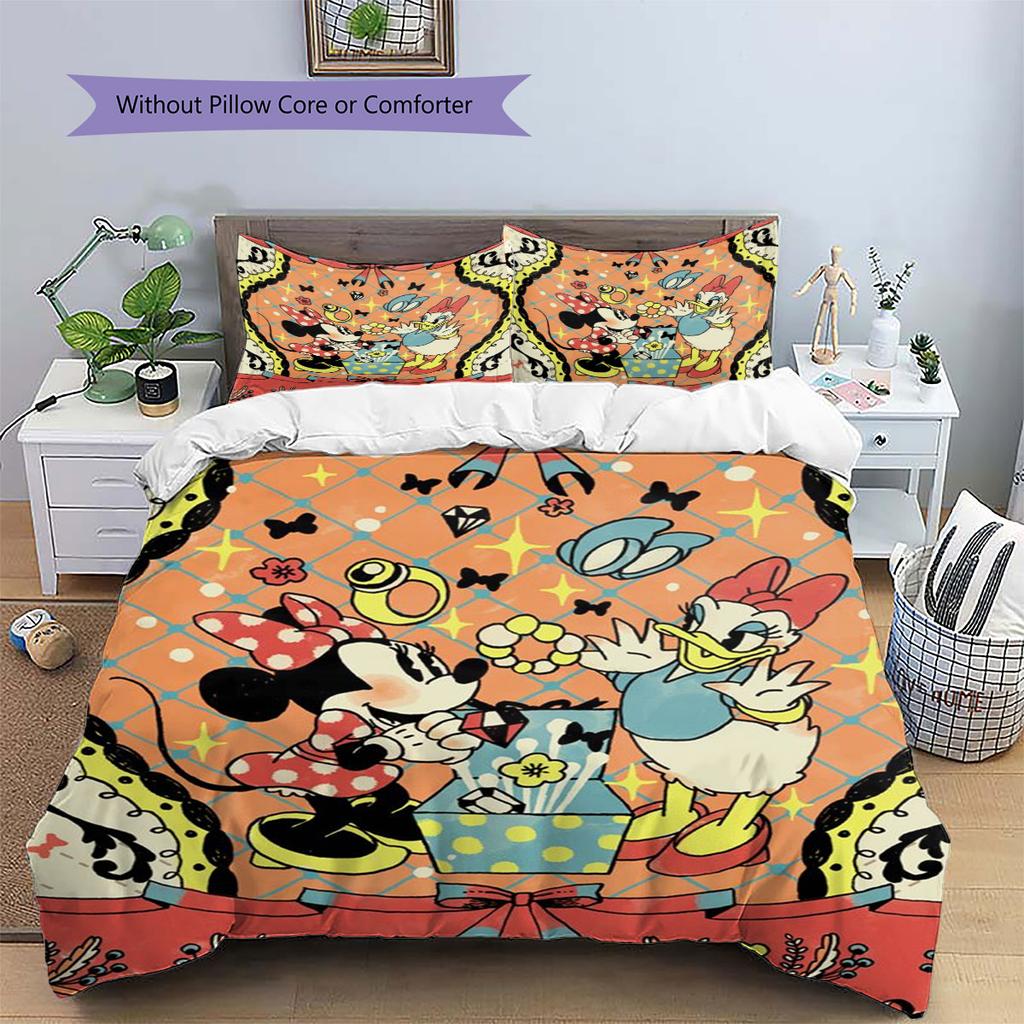 Retro-style collage Mickey Minnie print bedding set – the perfect choice for decorating a child's bedroom. Warm and comfortable