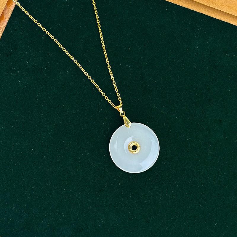 Elegant Natural Hetian Jade Necklace with Gold and Xiuyan Jade Pendant - A Fashionable and Timeless Gift for Women