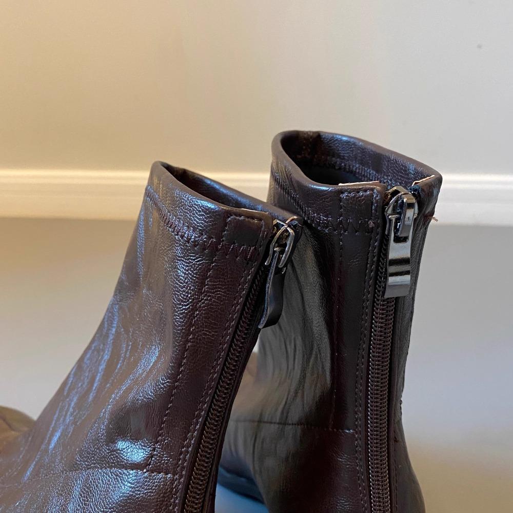 Women's High Boots Leather Commuter High-heeled Boots Women's Autumn and Winter Soft Soled Retro Thick Heeled Boots