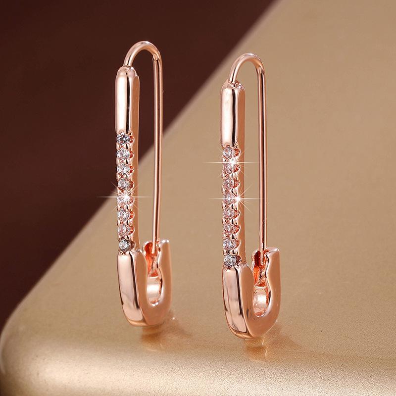 Cercei Stud Fashion cu Zirconiu Tip Agrafă - Design Simplu, Versatil pentru Fete