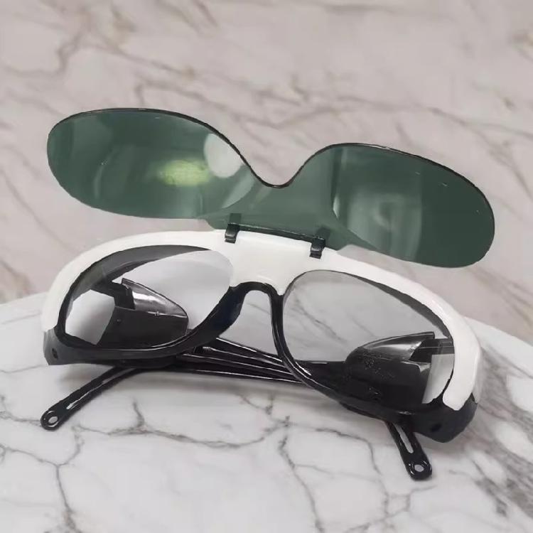 Welder Protective Glasses Flip Over Styles Lightweight Carbon Steel Frame Fog Proof Coating For Workshop Applications