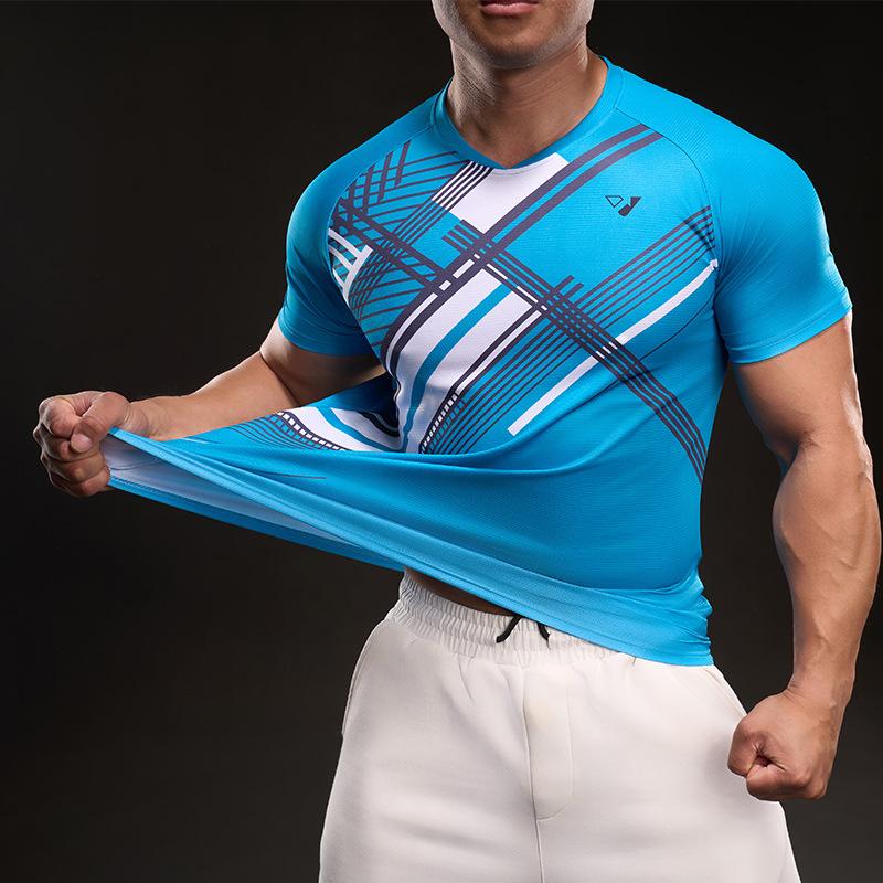 T-shirt a maniche corte sottile in seta ghiaccio da uomo, ampia, casual, sportiva, senza cuciture, taglie forti, top da uomo, abbigliamento fresco ad asciugatura rapida