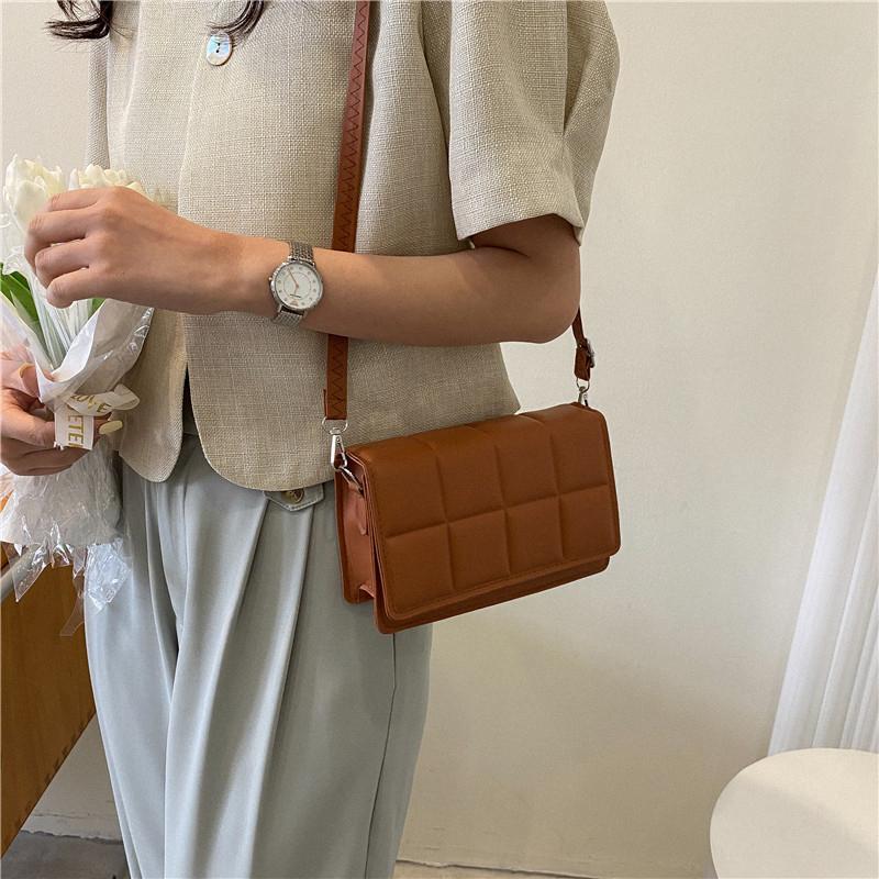 Женская новая дизайнерская маленькая сумка-мессенджер — фото 6