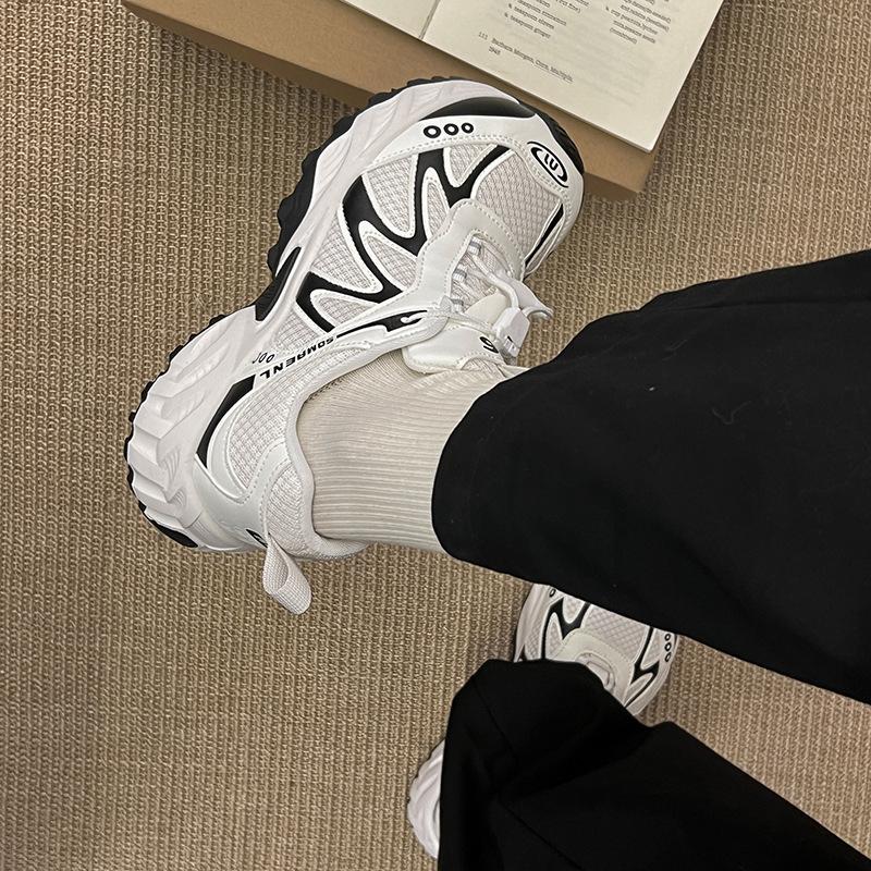 Aerobic plan crooked head ultra-light sports shoes 2025 summer new thin mesh breathable hiking outdoor feeling casual shoes tide