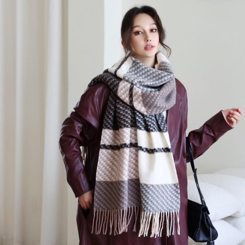 Versatile core-spun yarn plaid shawl women's high-end fringed scarf fashionable thickened warm scarf