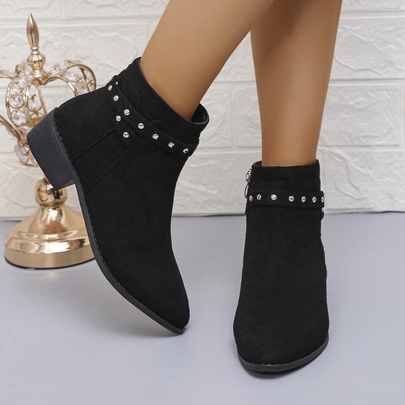 paragraph Women's Plus Size Western-Inspired Chunky Heel Booties with Side Zipper & Stud Accents - All-Season Comfort Fabric Upper & Rubber Sole