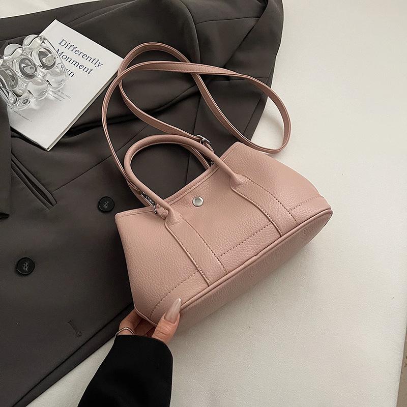 Casual hand bucket bag women's 2025 new fashion versatile shoulder bag high-end messenger women's bag