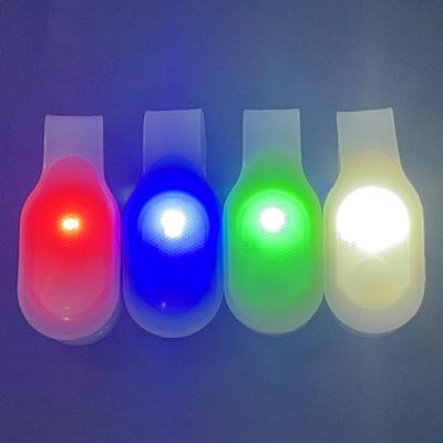 1 Set Clip-On Cykelryggsäck Varningslampa Mini Uppladdningsbar Magnetisk Silikon LED Säkerhetslampa För Utomhus Sport Camping Vandring