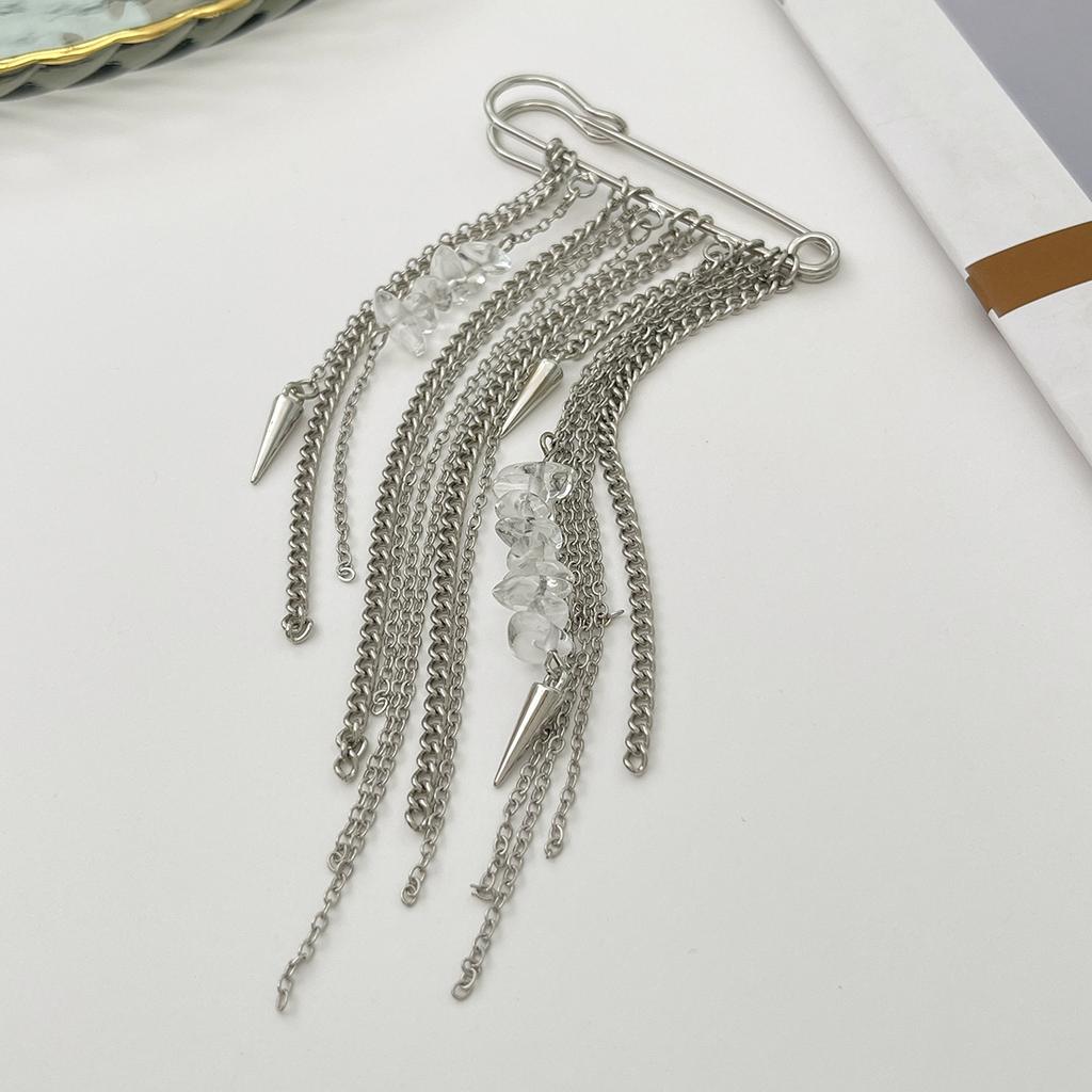 New Exaggerated Metal Chain Pendant Crystal Rivets Tassel Brooches for Women Man Charm Trousers Shortened Pins Rock Jewelry Gift