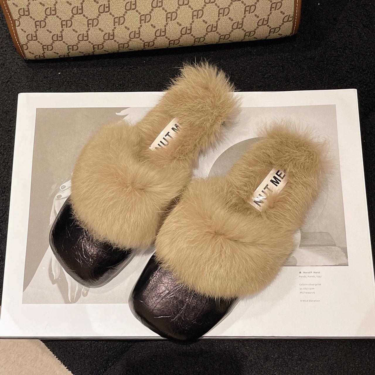 

Ремень с пряжкой, сумка на голову Mao Mao, тапочки женские 2024 года, новая верхняя одежда на осень, повседневная обувь на плоской подошве с толстым каблуком, теплая женская обувь 35 чёрный