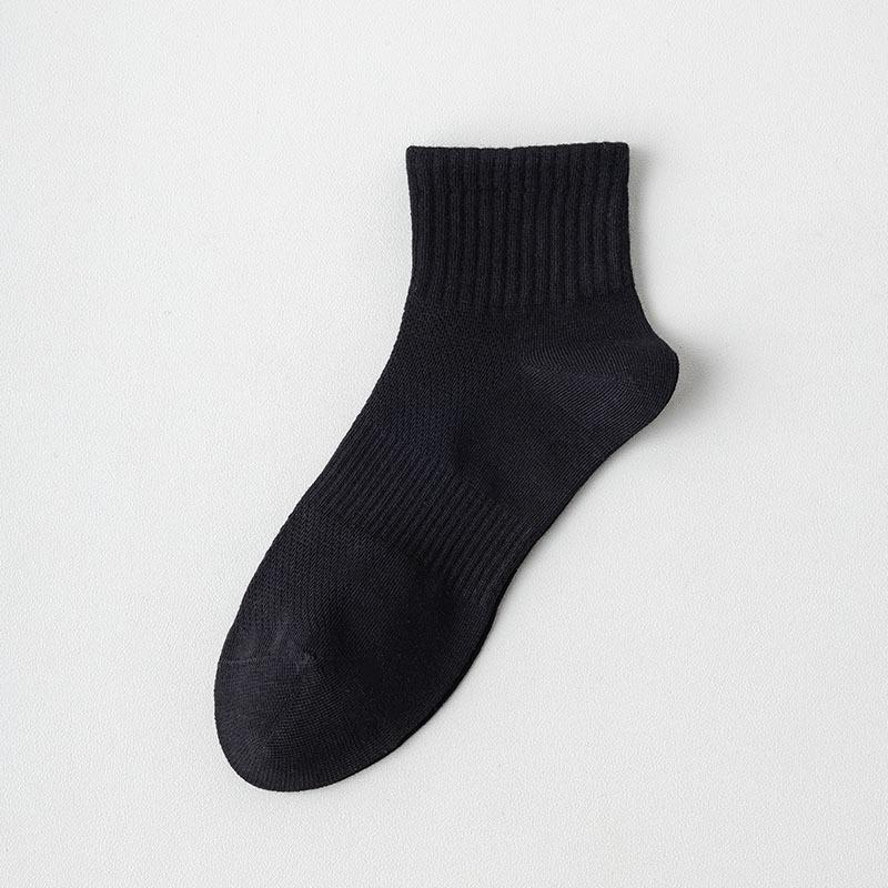 Men's Summer Thin Mesh Breathable Sports Pure Color All Go Boneless Sweat Absorber Cotton Socks