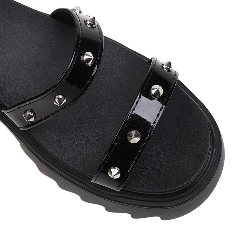 T-förmige Beinstraps Metallnieten Metallene Gürtelschnalle Römischer Stil Sexy Damen Sandalen Plateauabsatz Aussparungen Glänzendes Lackleder