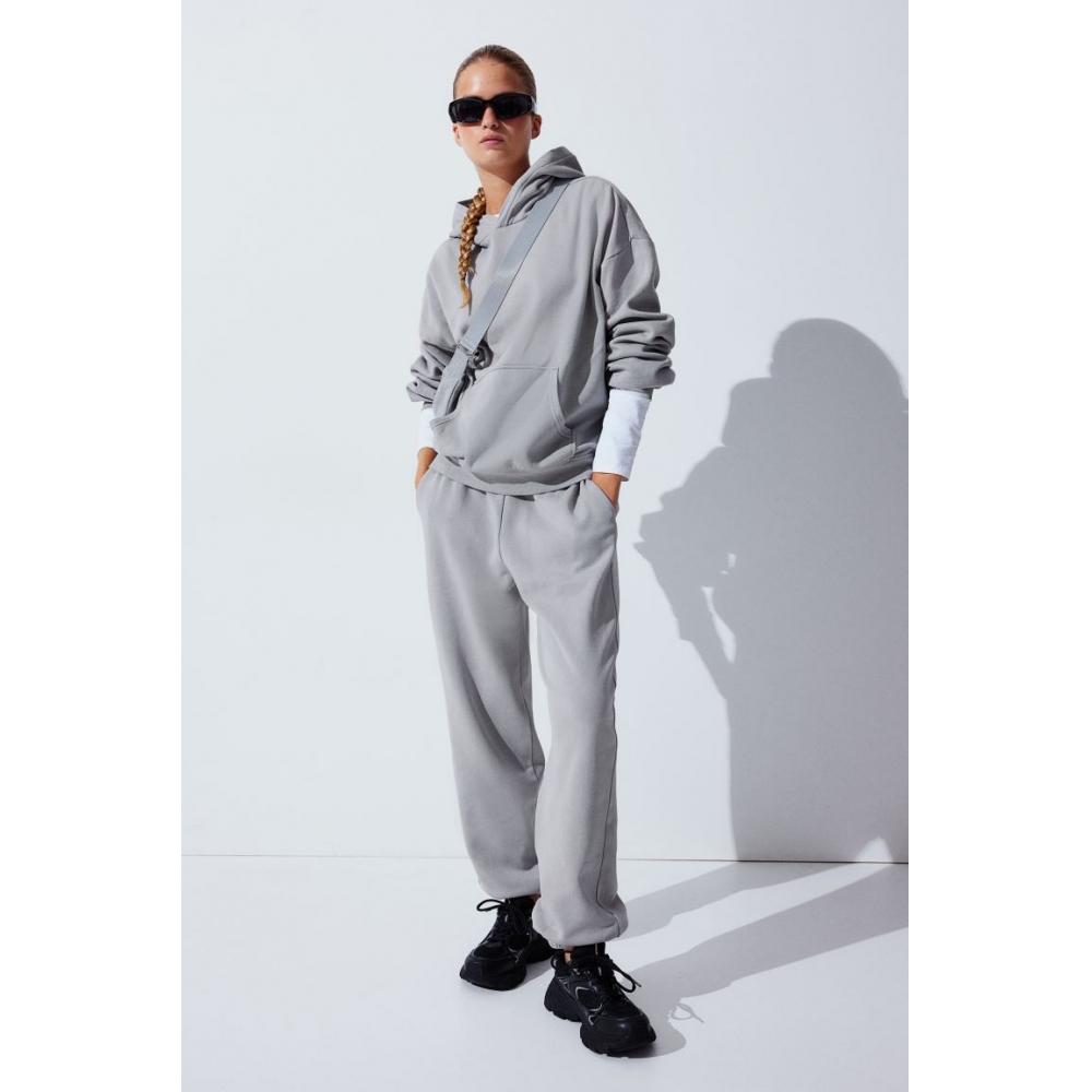 

Брюки-джоггеры HM светло-серые