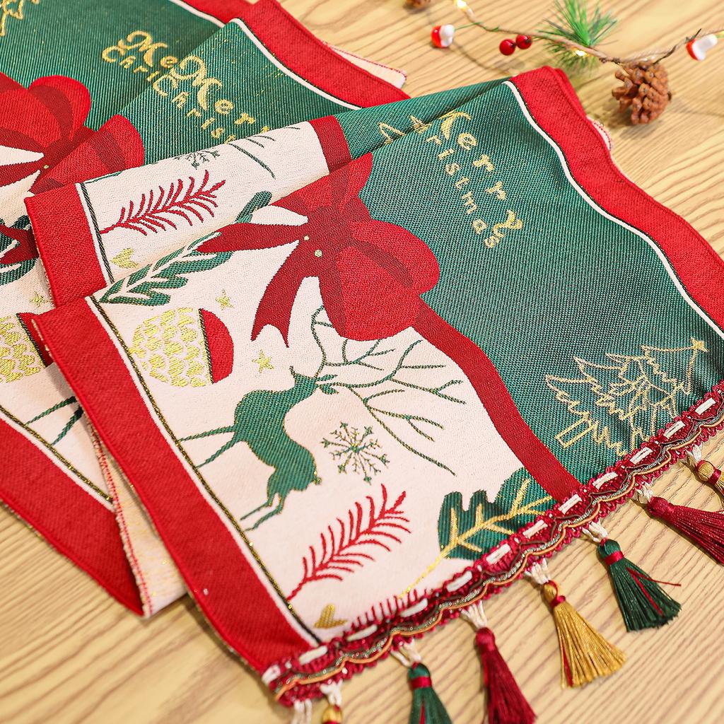 Christmas Decoration Chenille Jacquard Table Runner Printed Table Decoration Santa Claus Printed Table Mat