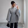 Manteau Cape Élégant pour Femme en Laine Mélangée à Col Montant Ceinture à Nouer Garniture en Fourrure de Lapin Vêtement d'Hiver