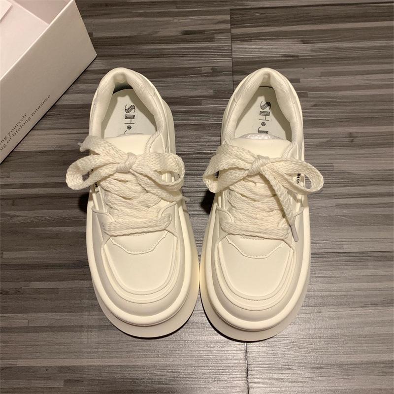 Fashion Thick Soled Height Increasing White Shoes for Women Popular Sponge Cake Casual Sports Board Shoes Big Toe Bread Shoes