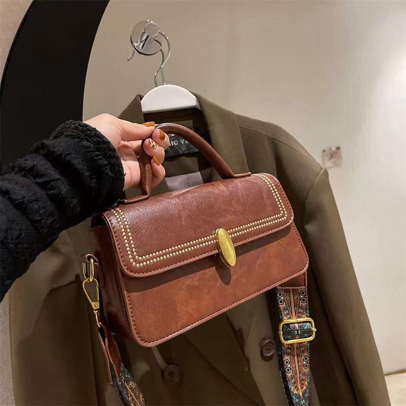 Премиальная текстура ретро маленькая сумка осень и зима новая сумка-мессенджер женская — фото 3