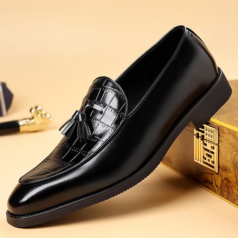 Britain Gentleman Pointed Crocodile Pattern Leather Business Casual Shoes For Men Tassel Loafers Formal Wedding Dress Footwear