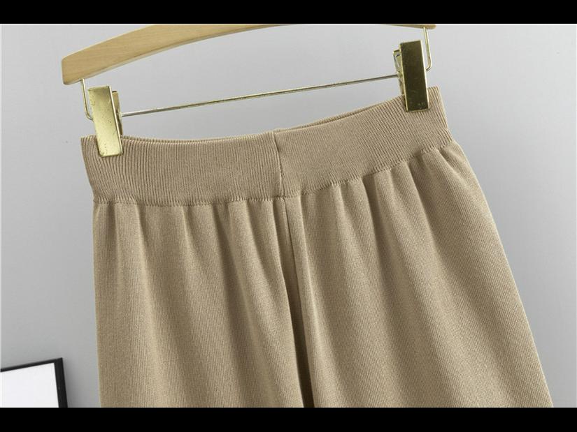 Γυναικείο πλεκτό κοστούμι φθινοπώρου/χειμώνα: Μακρυμάνικο πουλόβερ και φαρδύ παντελόνι με σκίσιμο σετ δύο τεμαχίων