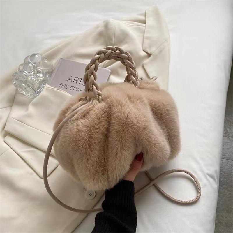 Modische, hochstrukturierte, gewebte Griffe, Wolkenplüschtasche, große Kapazität, Kunstpelz, Handtaschen für Mädchen, süßer Kürbis, Herbst/Winter, neue, vielseitige Damen-Umhängetasche