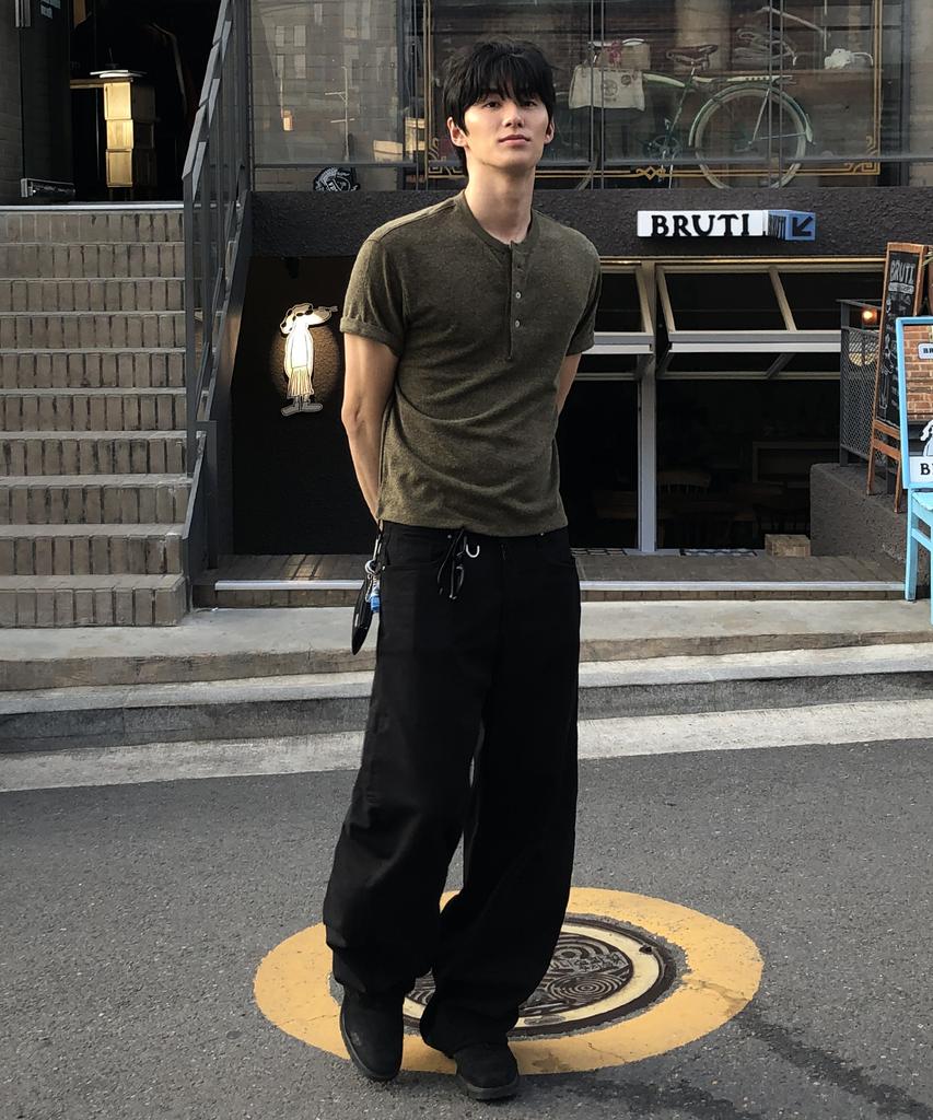 Dei [Henley Neck, Round] Semi-Crop Knit Short Sleeve T-Shirt (2 Stries) (B Type)