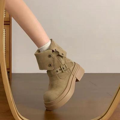 Britischer Stil Retro Plateau Martin Stiefel Damen 2025 Herbst und Winter neue modische vielseitige und schlank machende höhenverlängernde mittelhohe Stiefel
