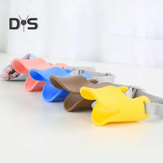 Anti Bite Duck Mouth Shape Dog Muzzle Silicone Duck Bill Dog Mouth Cover Adjustable Dog Muzzle Face Guard for Small Medium Dogs