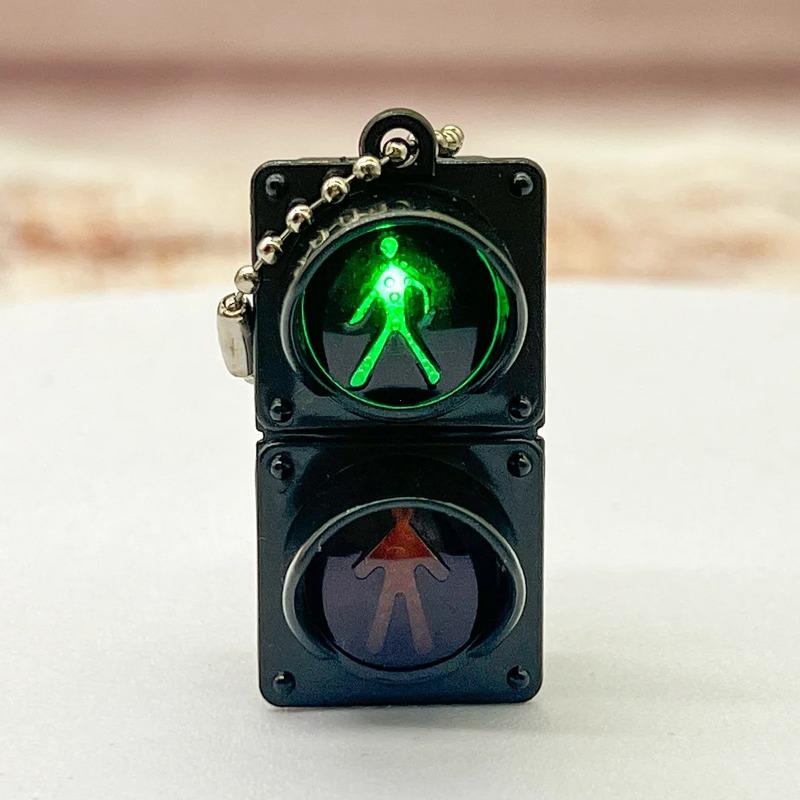 Non-Toxic 1/2Pcs Simulation Electronic Traffic Light Keychain Pendant Mini Pedestrian Light Led Light-Emitting Toy Kids Cognitive Toy Gift