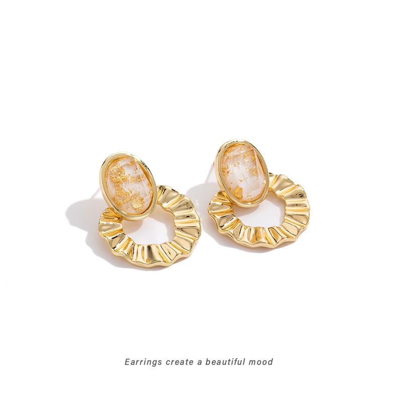 Vintage Geometric Pleated Oval Clip-On Resin Earrings for Women