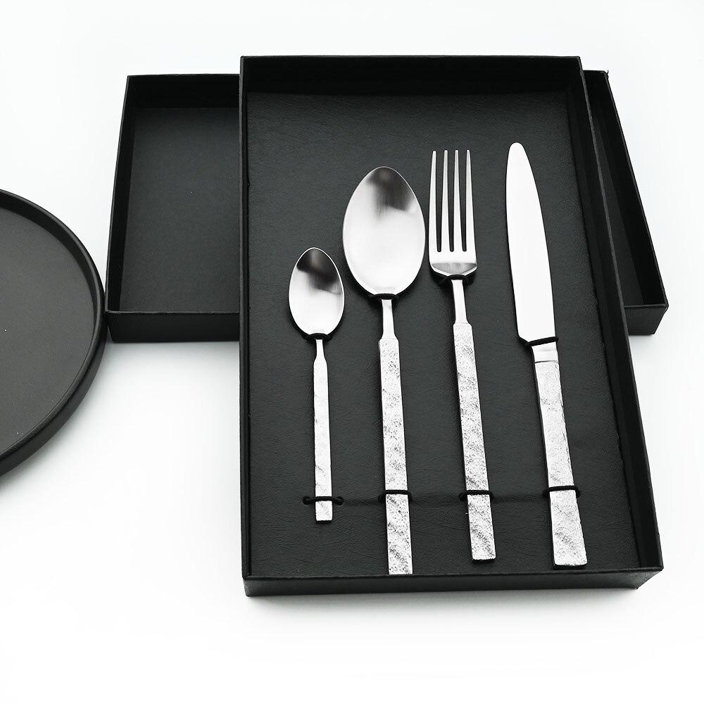 Matte 304 Stainless Steel Western Vintage Cutlery Set Knife Fork Spoons Dinner Set Dinnerware Western Tableware Textured Silverware