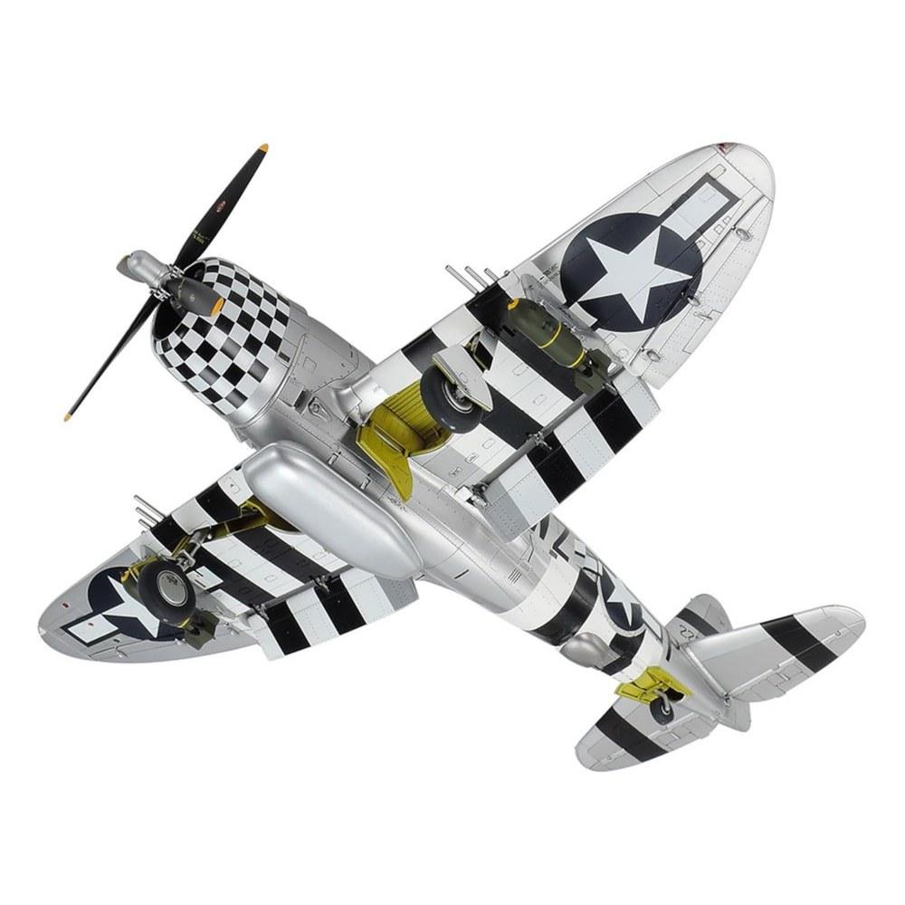 Tamiya Warbird Series No.90 P-47D Thunderbolt Bubble Top Plastic Model Kit 61090