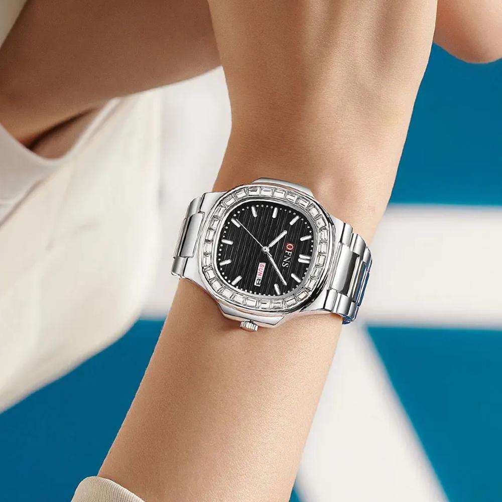 Women's Quartz Luxury Watch Fashion Square Waterproof Calendar Stainless Steel Strap Watch