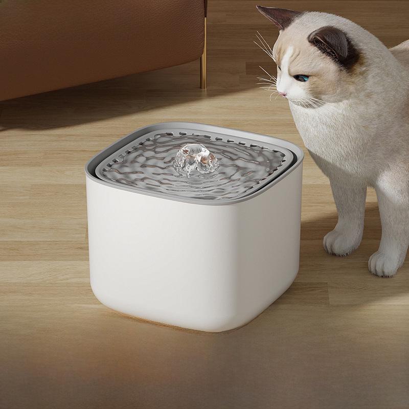 Smart Pet Drinking Fountain with Automatic Filtration and Large Capacity