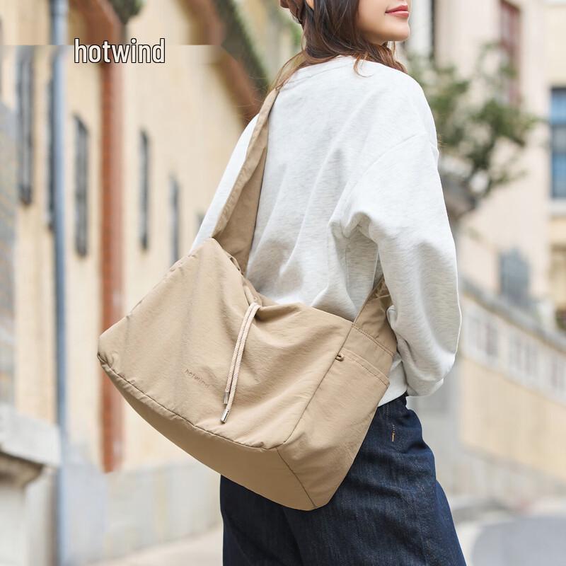Hotwind Women s Fabric Logo Large Capacity Shoulder Bag