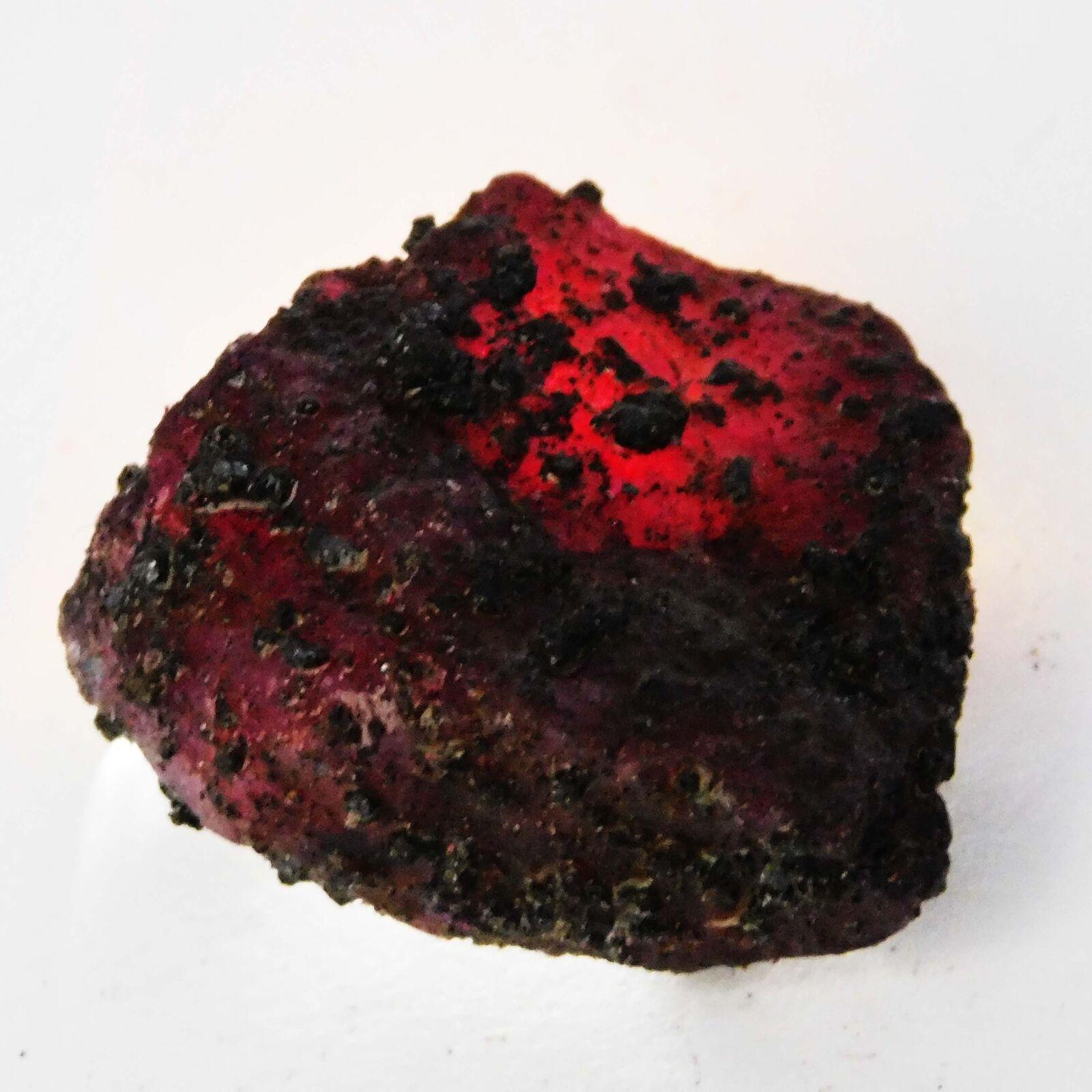 

Natural Red Ruby 88ct Rough Certified Loose Gemstone 31.4 mm approx червоний