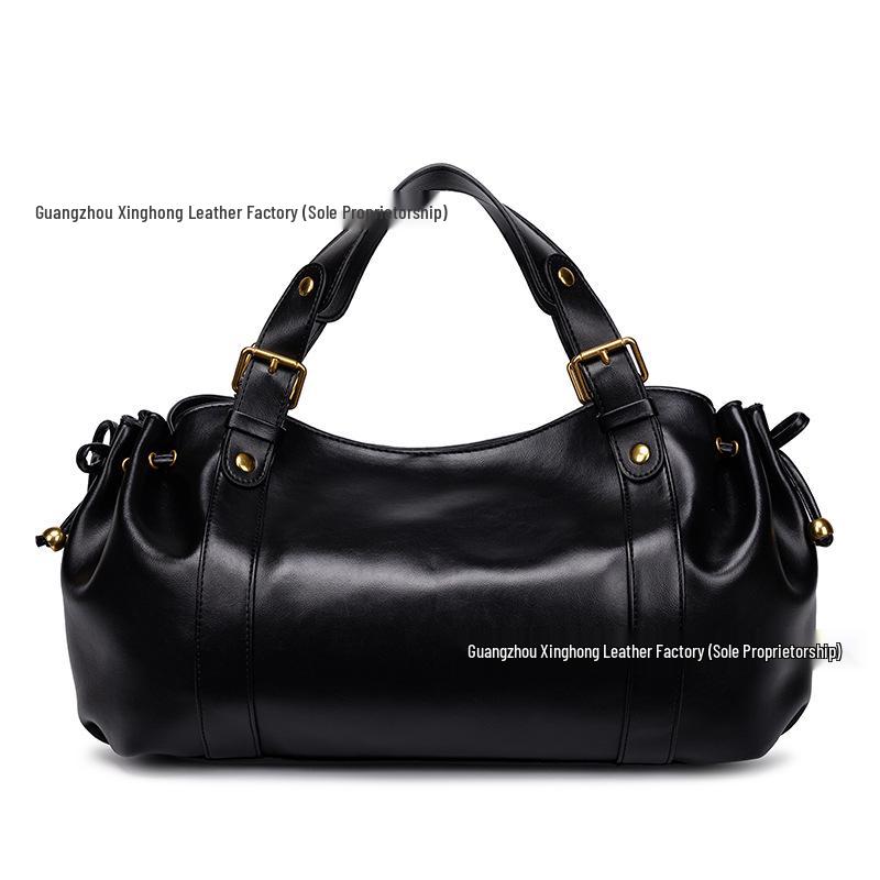 

French Boston Handbag with Retro Bronze Hardware - Soft, Textured, Large Capacity Underarm Bag 41x20x25 cm чорний