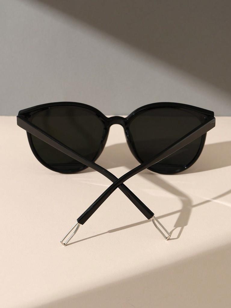 1PC Punk Fashion Cat Eye Plastic Oversized Frame Women Pink Sunglasses For Men Daily Life Shades Eyewear Accessories.