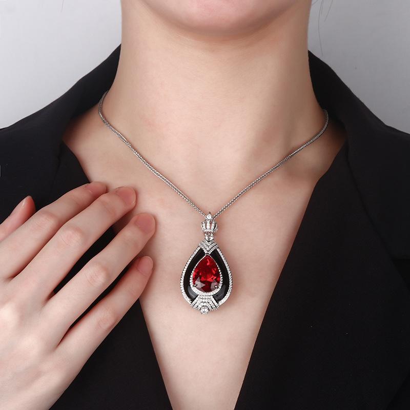 Autumn And Winter Jewelry Copper Bottom Gold-Plated Simulation Red Corundum Retro Water Drop Personalized Pendant Female 13 * 18
