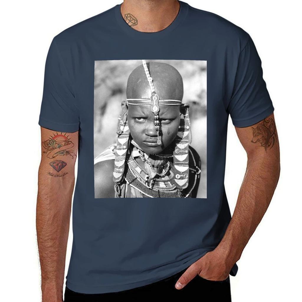 Maasai Krieger Porträt T-Shirt Trendiger Print Kurzarm T-Shirt