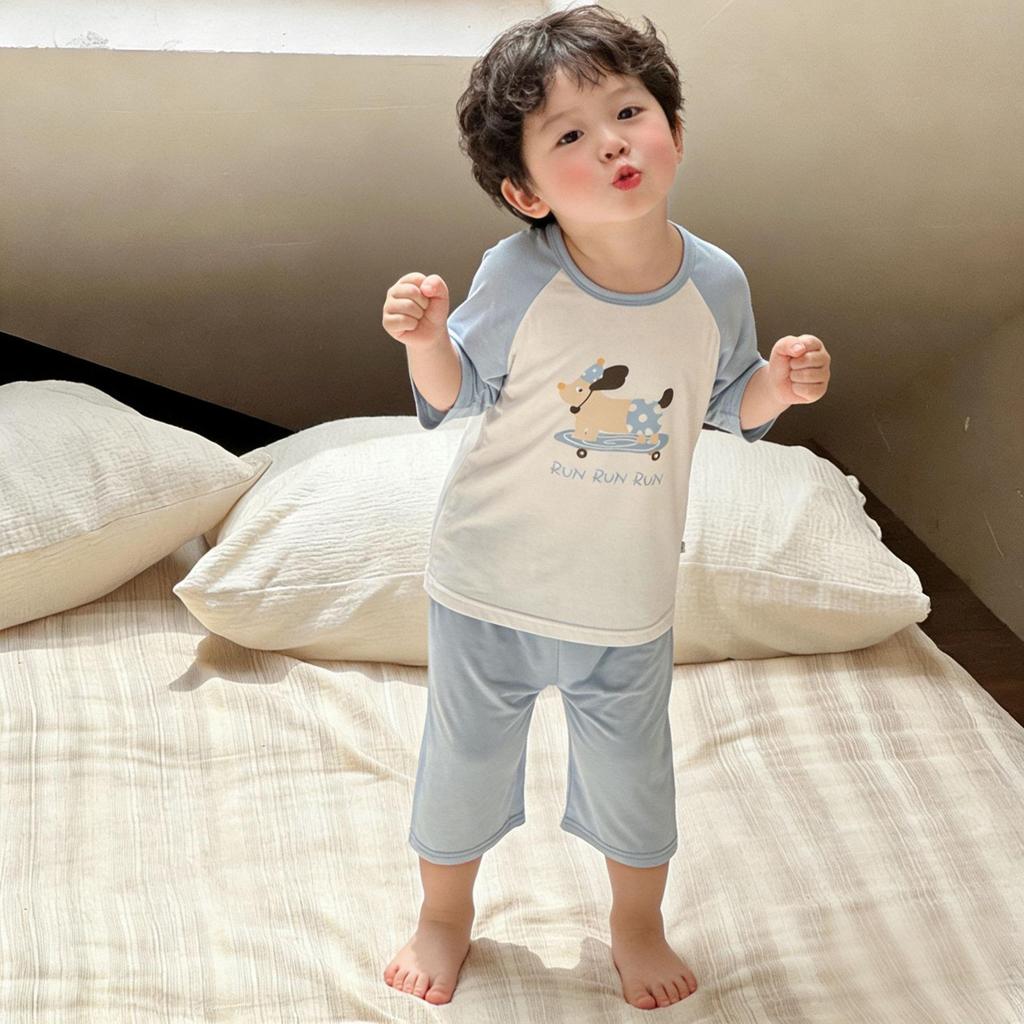 Sommer-Schlafanzug-Set mit Sieben-Ärmeln aus Eis-Seide für Kinder – Süße Loungewear für Jungen & Mädchen