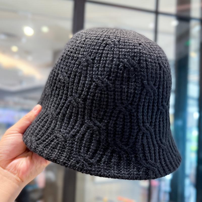 Hand crocheted bucket hat women's versatile wool bucket hat autumn and winter thermal basin hat