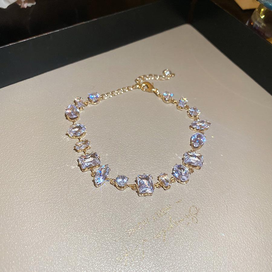 High-End Zircon Floral Heart Bracelet - Luxurious Sparkle for Women