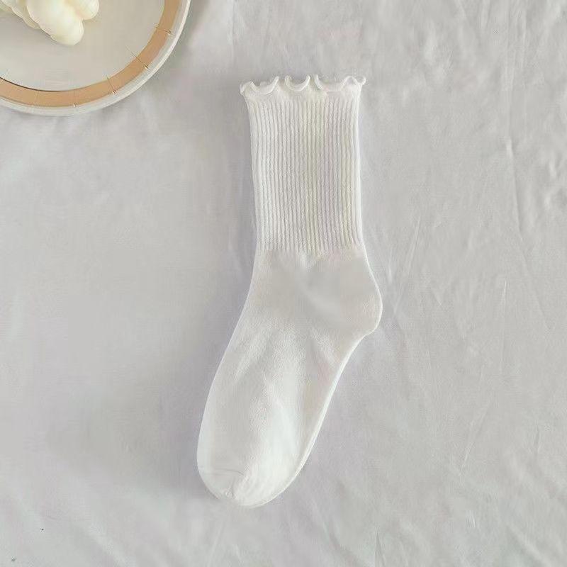

Women s Milk White Mushroom Edge Lace Socks - Trendy Summer College Style Mid-Calf Ruffle Socks білий