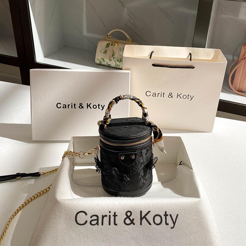

Small Butterfly Cylindrical Bag Autumn and Winter New High-end Embroidered Bucket Bag чорний